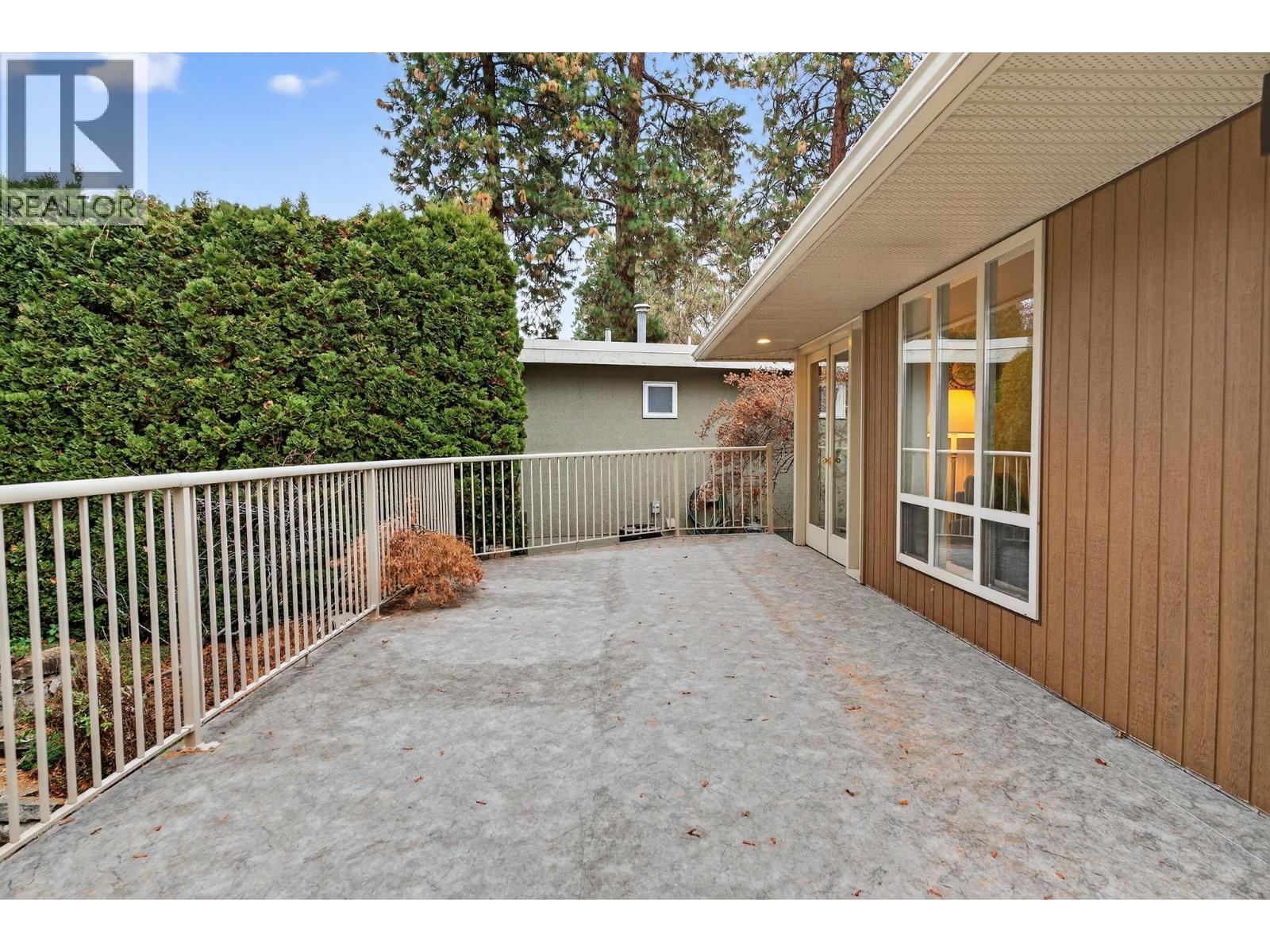  1774 Highland Drive North, Kelowna