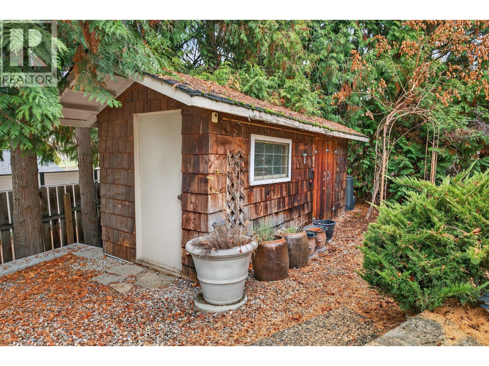  1774 Highland Drive North, Kelowna