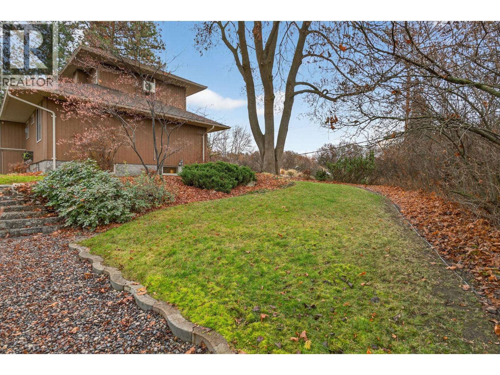  1774 Highland Drive North, Kelowna