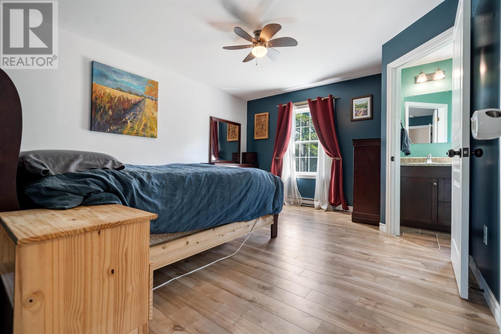 Property 22 of 49 of 276 Linwood Harbour Road