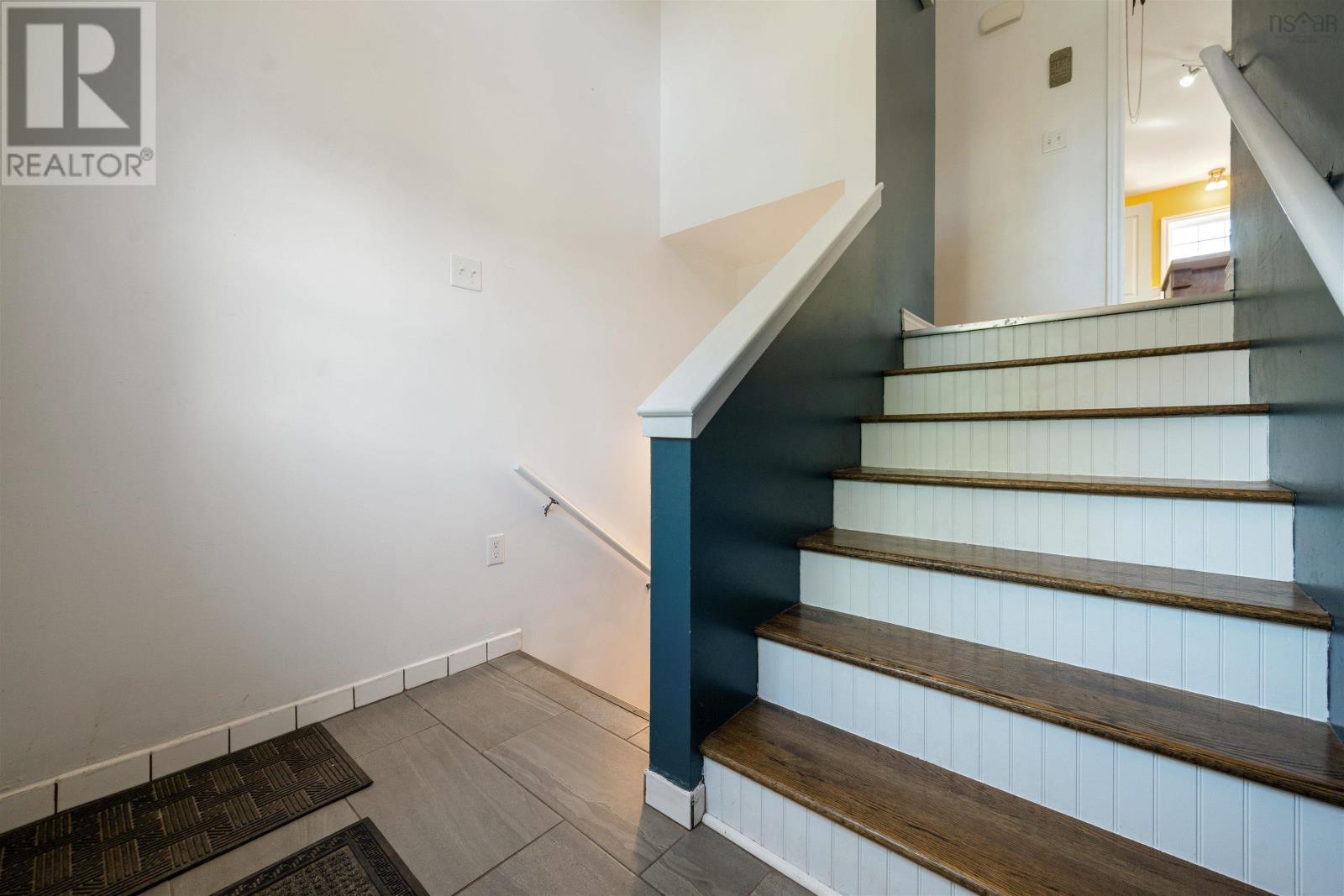 Property 9 of 49 of 276 Linwood Harbour Road