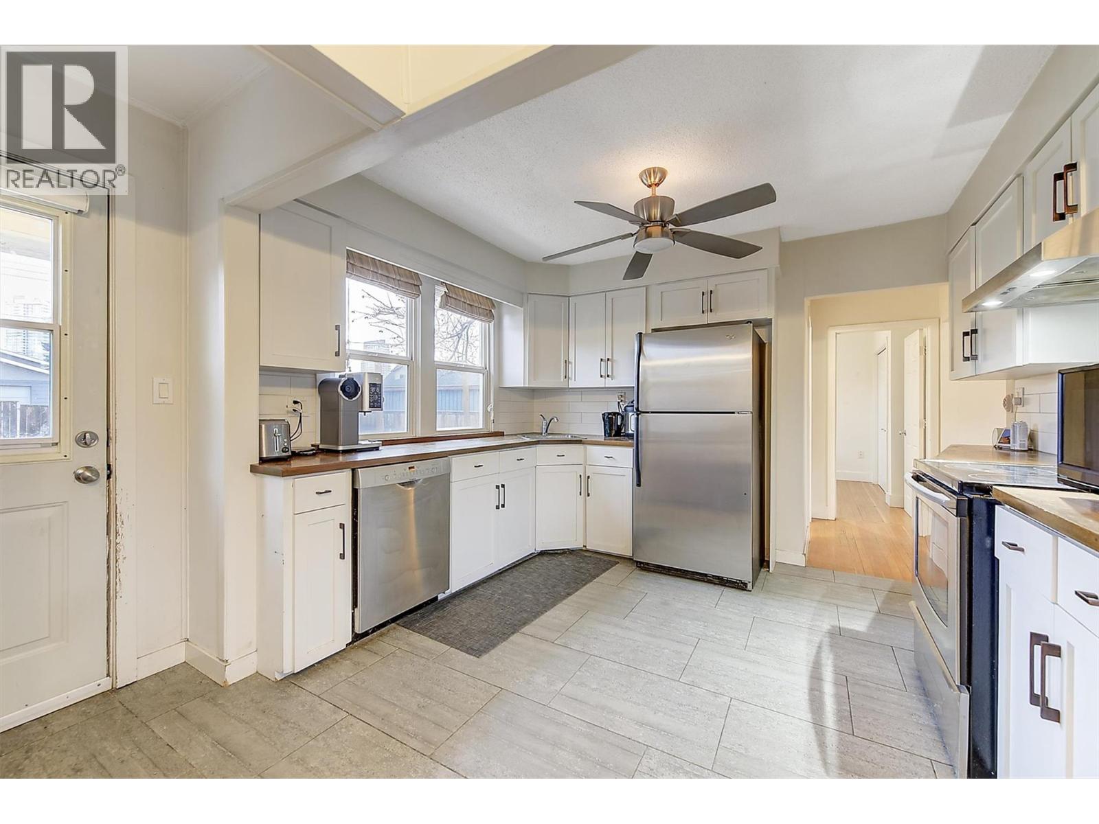  541 Okanagan Boulevard, Kelowna