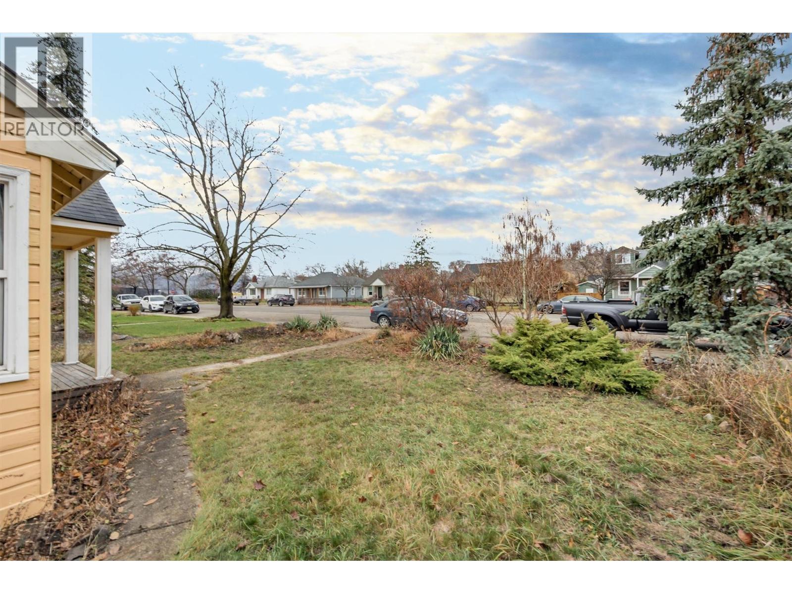  541 Okanagan Boulevard, Kelowna