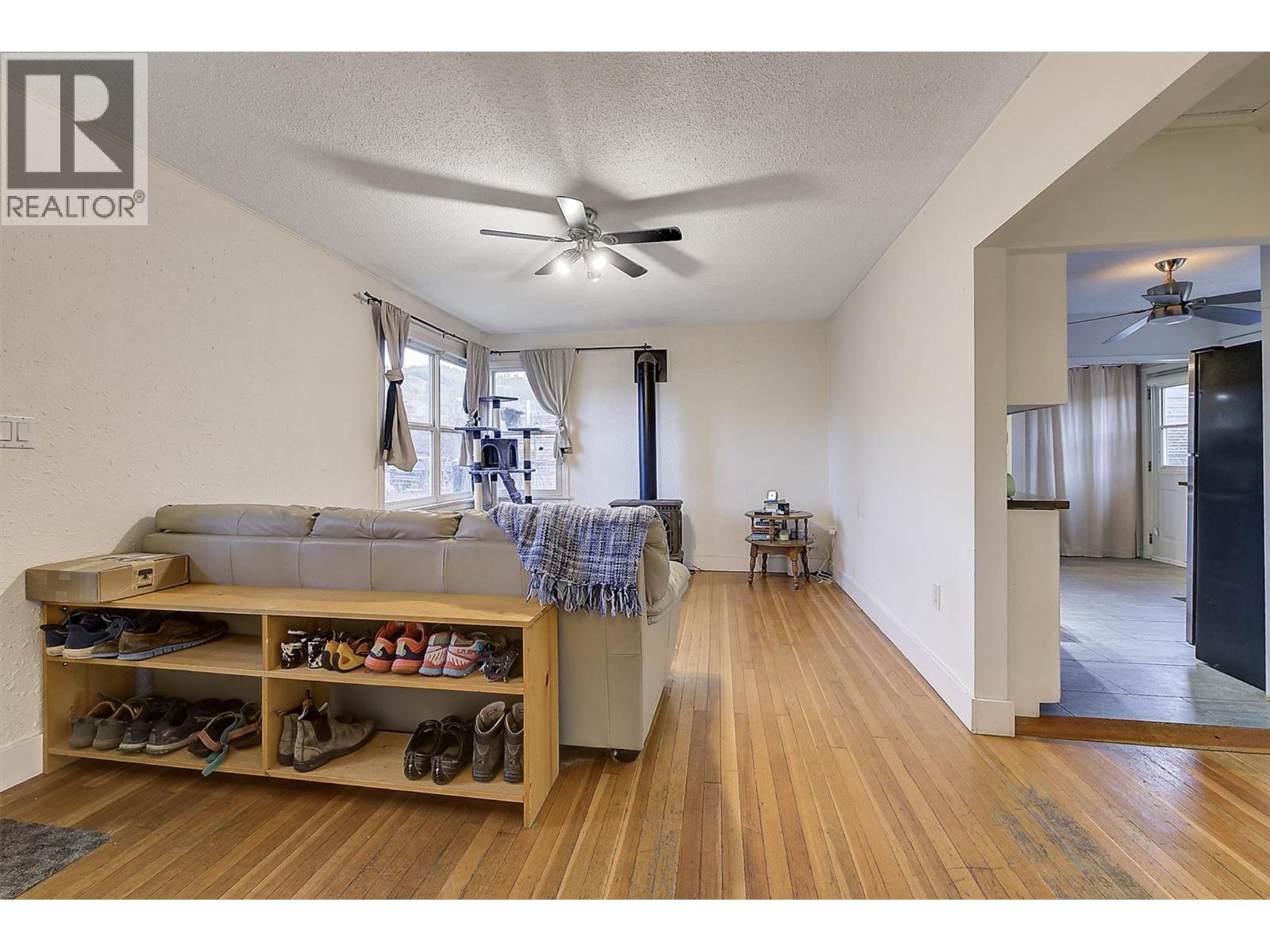  541 Okanagan Boulevard, Kelowna