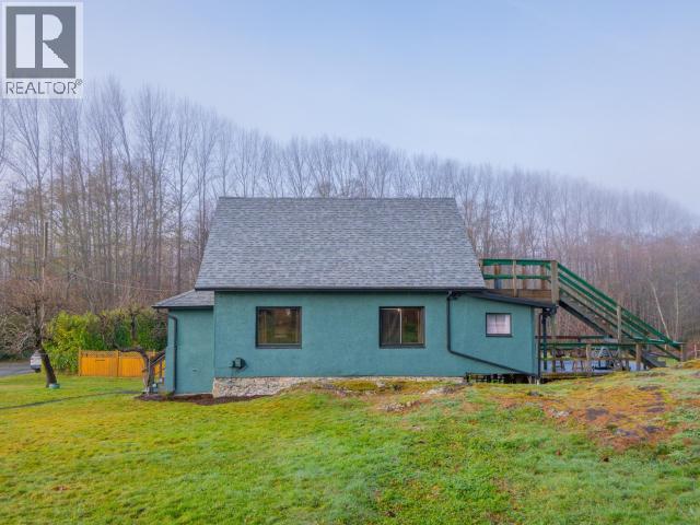 5875 FRASER STREET, Powell River