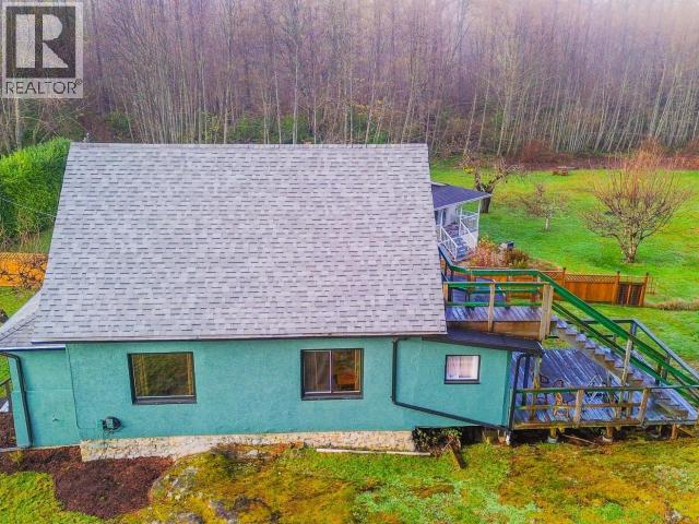 5875 FRASER STREET, Powell River