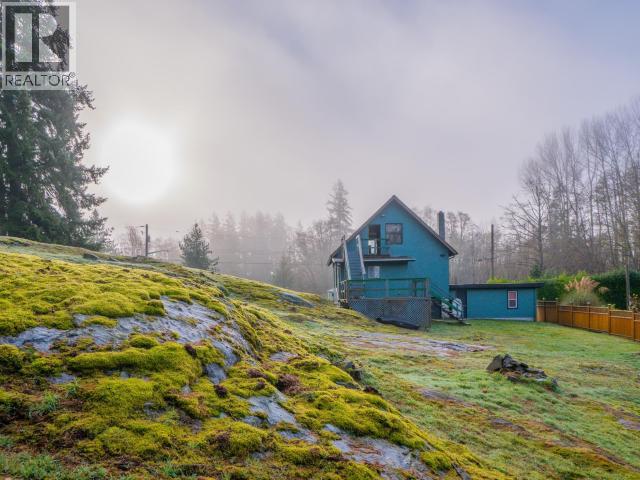 5875 FRASER STREET, Powell River