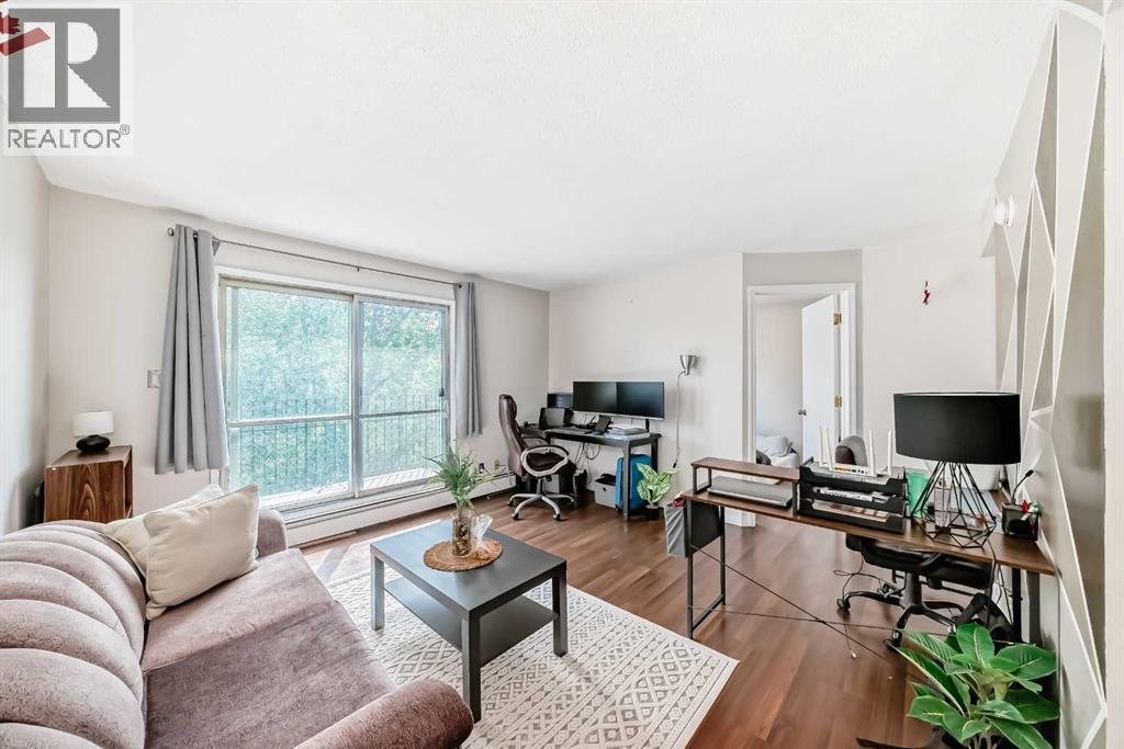 Single Family House for Sale in    Street NW Highland Park Calgary 