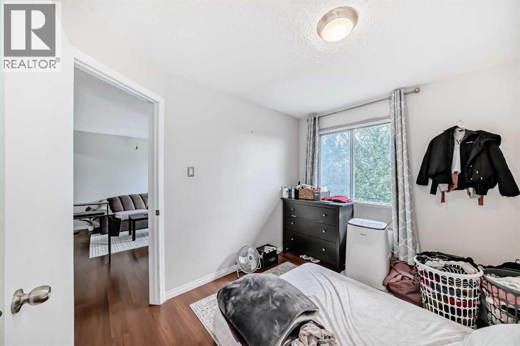 Single Family House for Sale in    Street NW Highland Park Calgary 