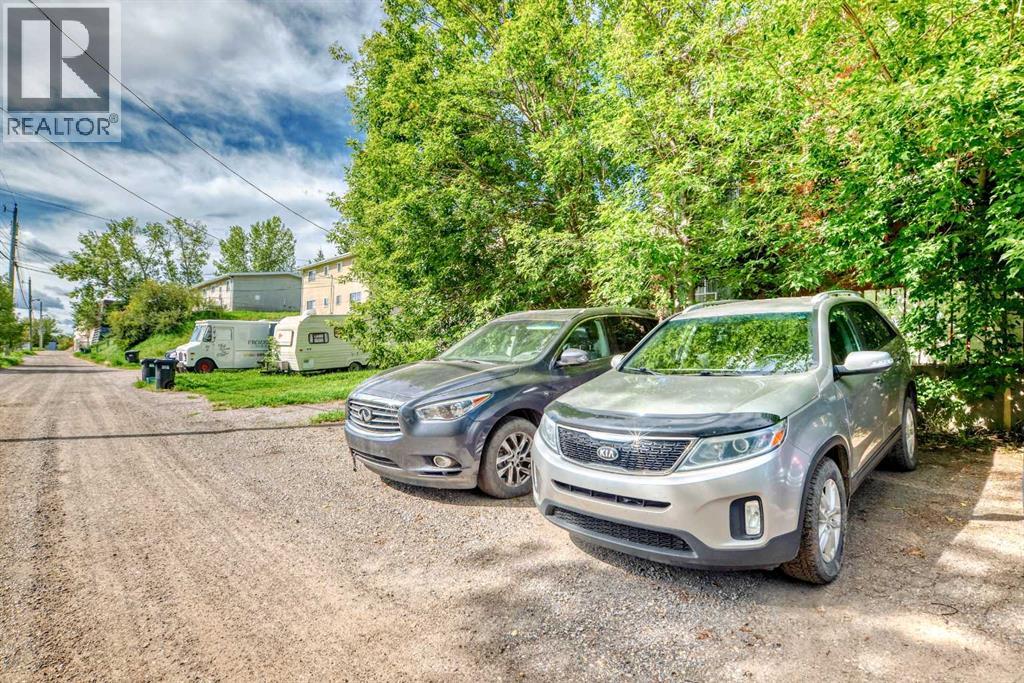 Single Family House for Sale in    Street NW Highland Park Calgary 