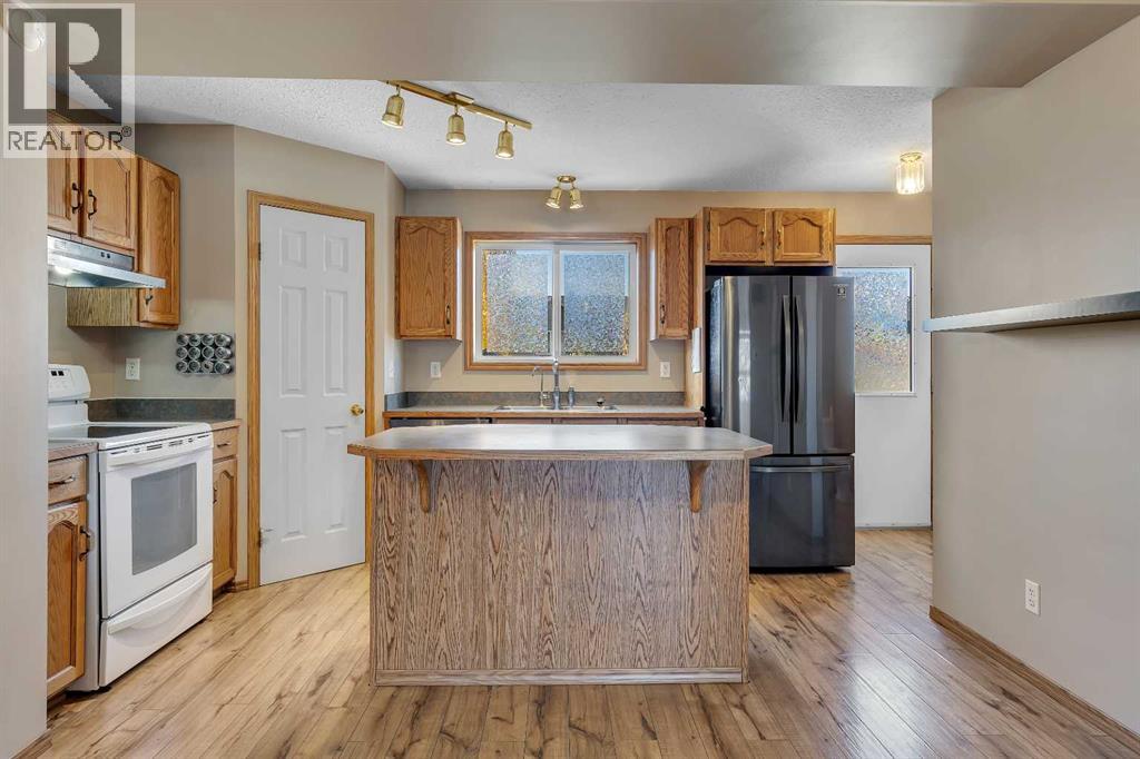 87 Coventry Road NE, Calgary, Alberta