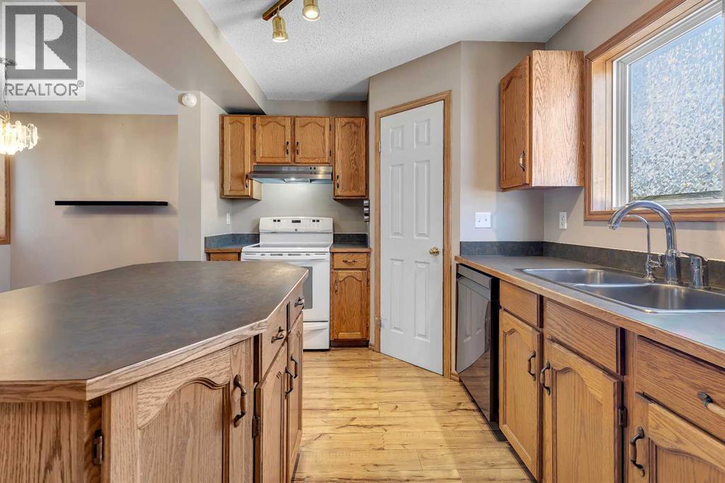 Single Family House for Sale in  Coventry Road NE Coventry Hills Calgary 