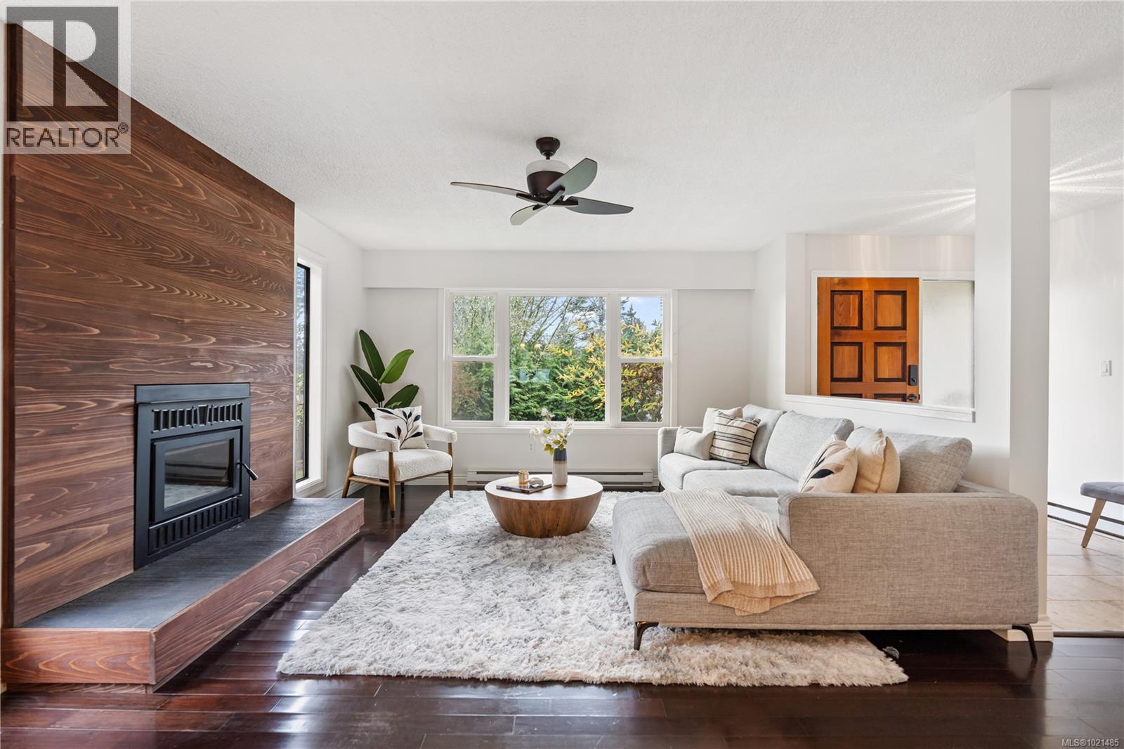 1985 Saunders Rd, Sooke