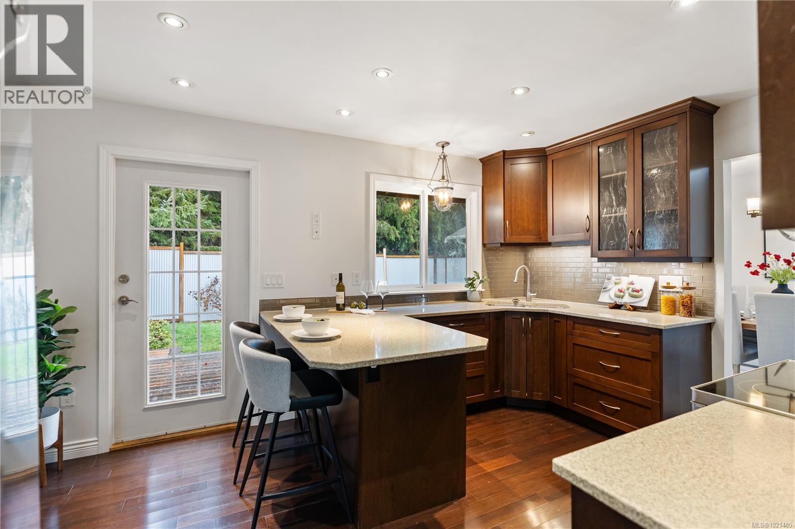 1985 Saunders Rd, Sooke