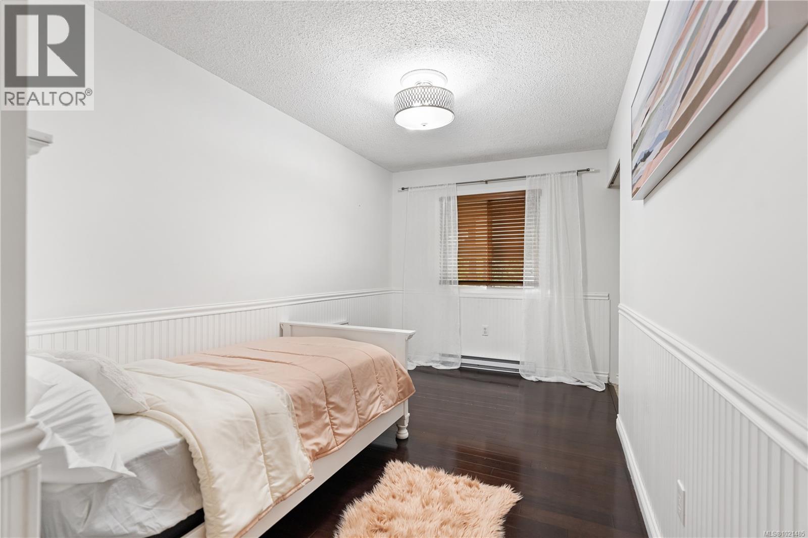 1985 Saunders Rd, Sooke