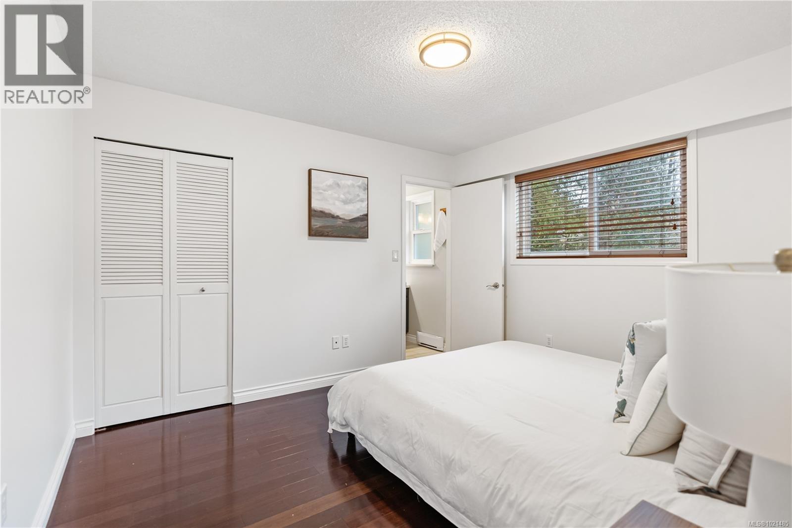 1985 Saunders Rd, Sooke