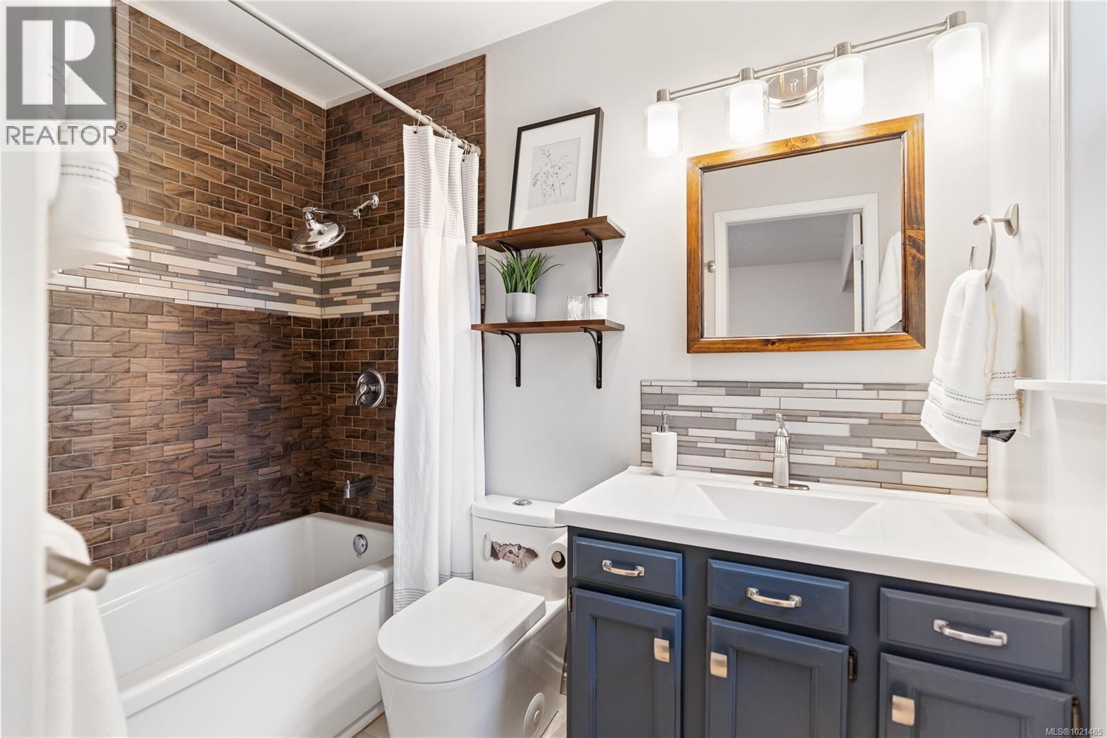 1985 Saunders Rd, Sooke