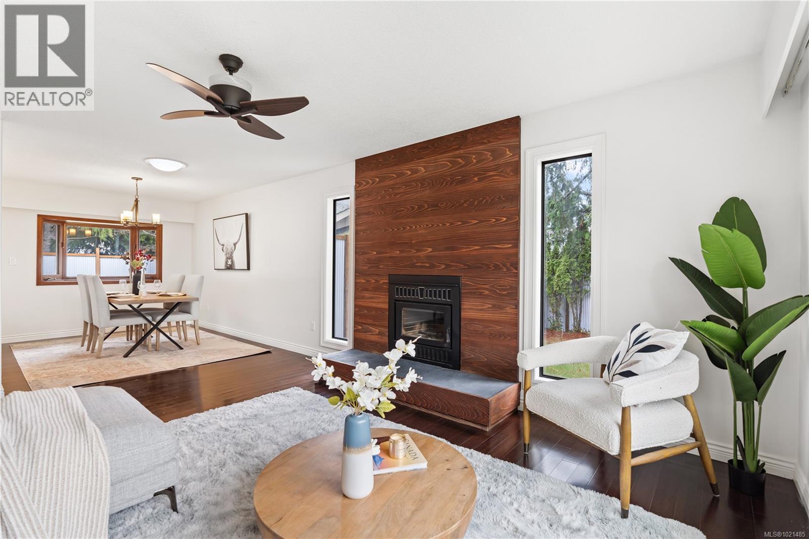 1985 Saunders Rd, Sooke