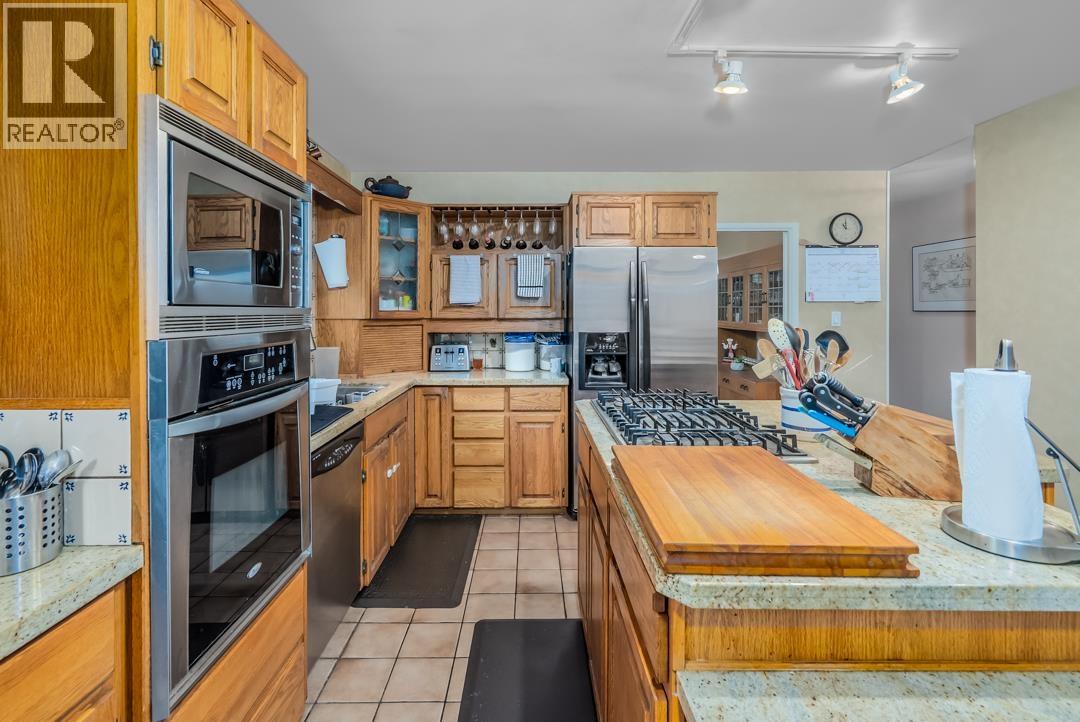 1630 LAYTON DRIVE, North Vancouver