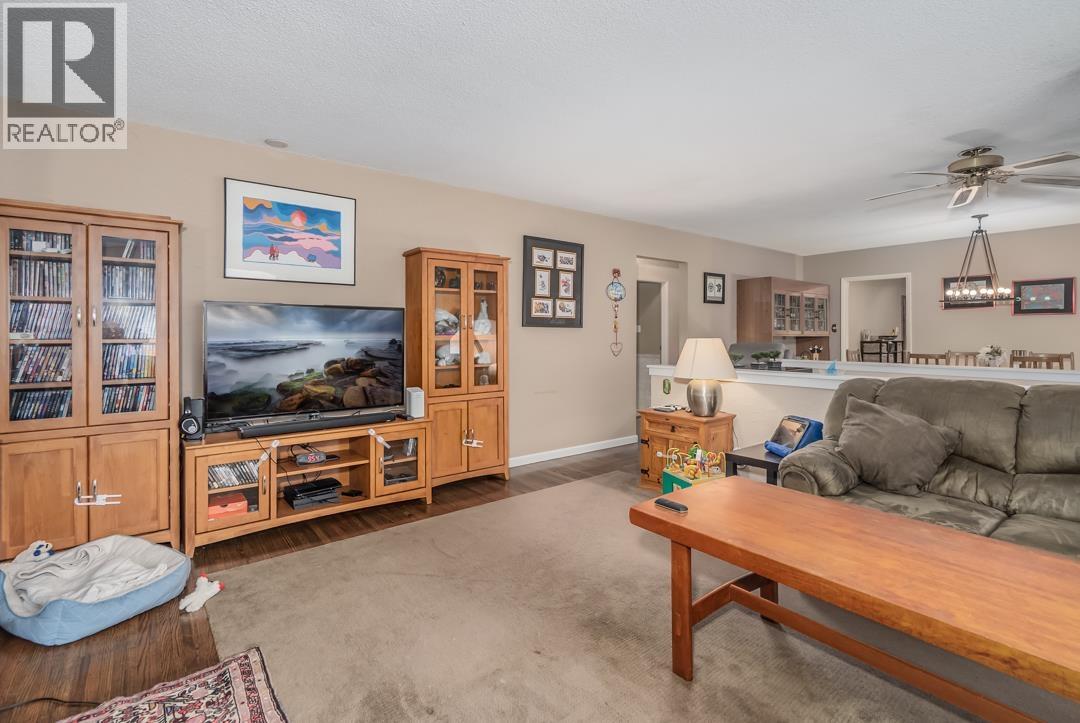 1630 LAYTON DRIVE, North Vancouver