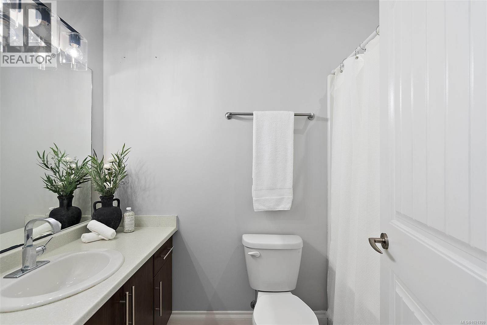 883 Wild Ridge Way, Langford