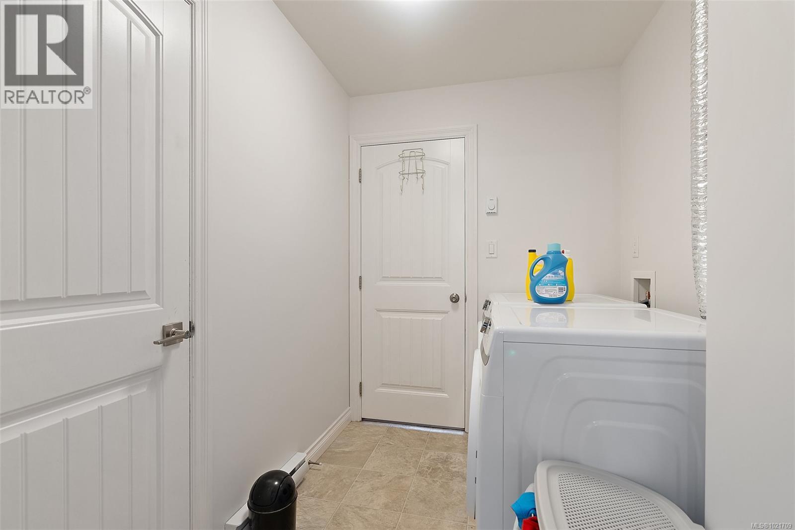 883 Wild Ridge Way, Langford