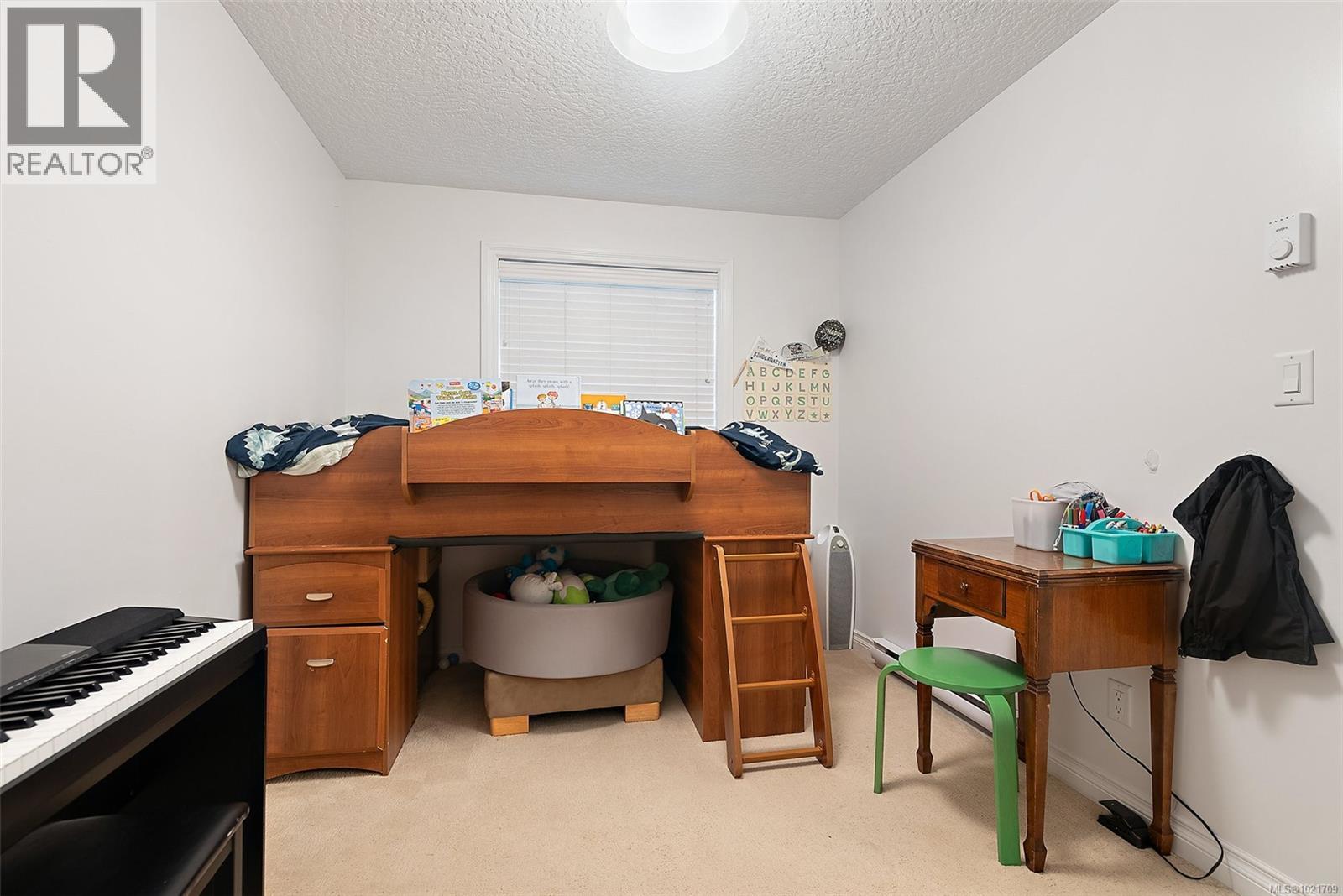 883 Wild Ridge Way, Langford