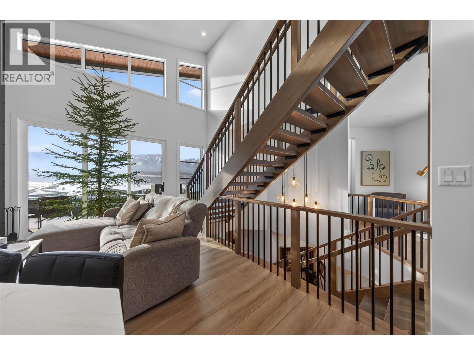856 ANTLER RIDGE Road, Invermere