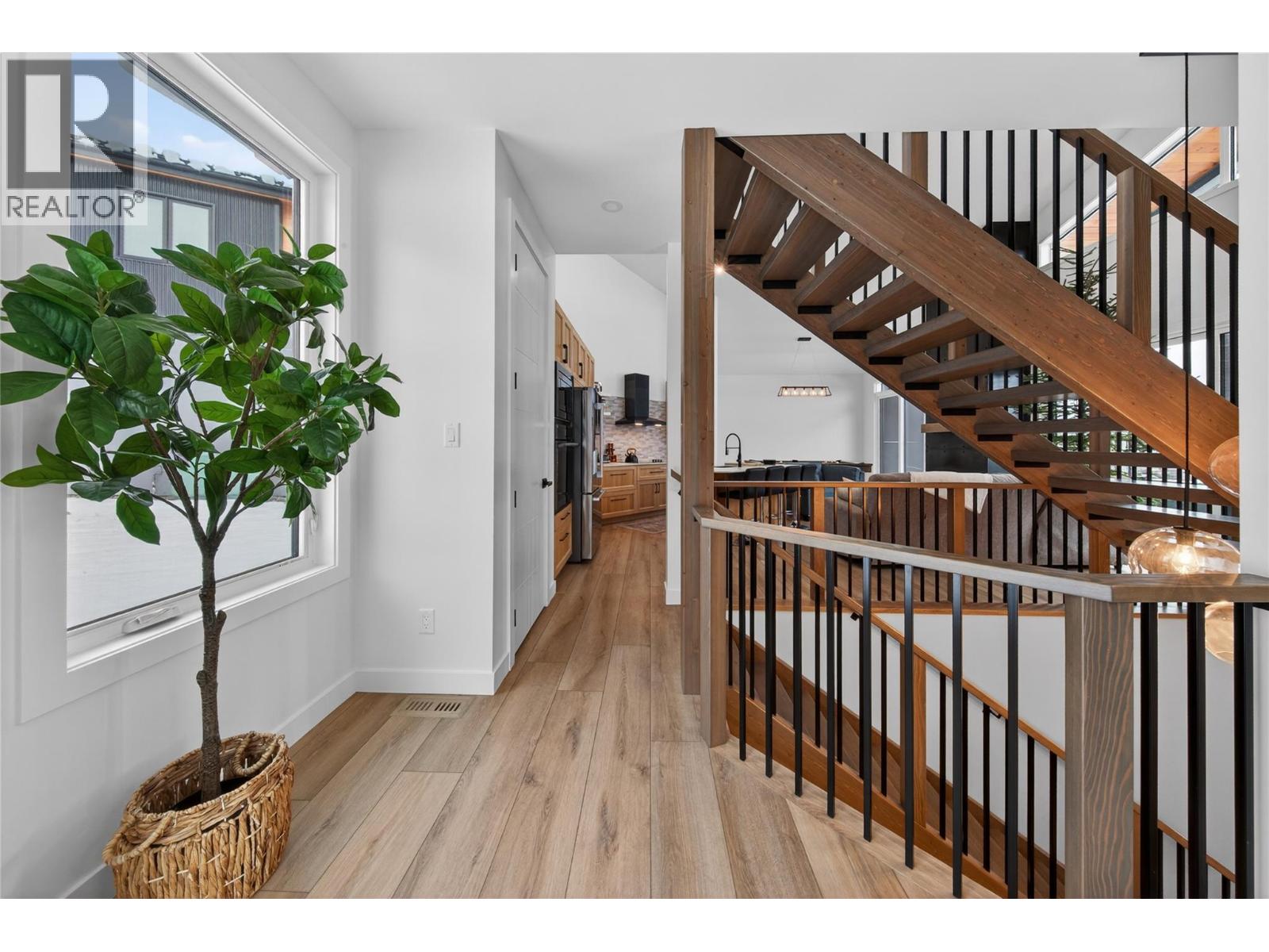 856 ANTLER RIDGE Road, Invermere