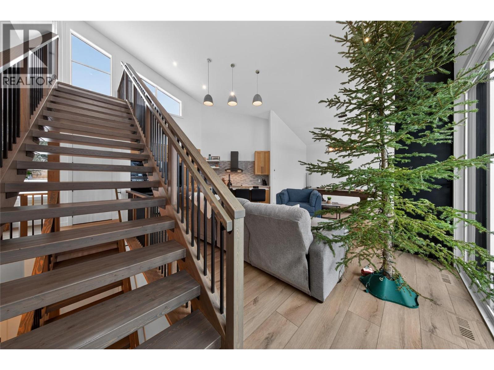 856 ANTLER RIDGE Road, Invermere