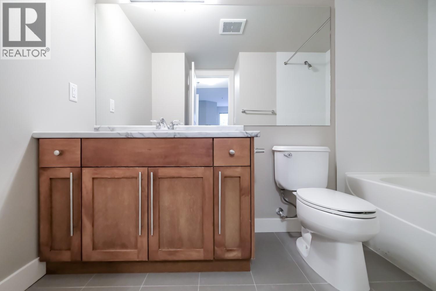 334 1099 Sunset Drive, Kelowna