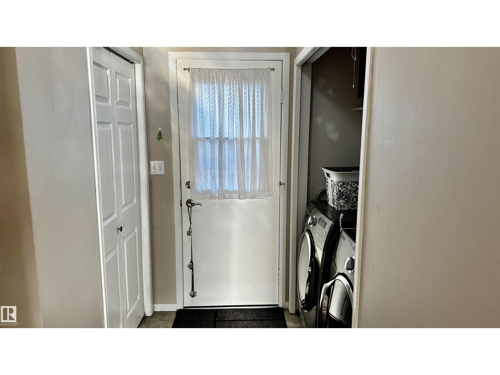 16 CANTERBURY TC, Sherwood Park