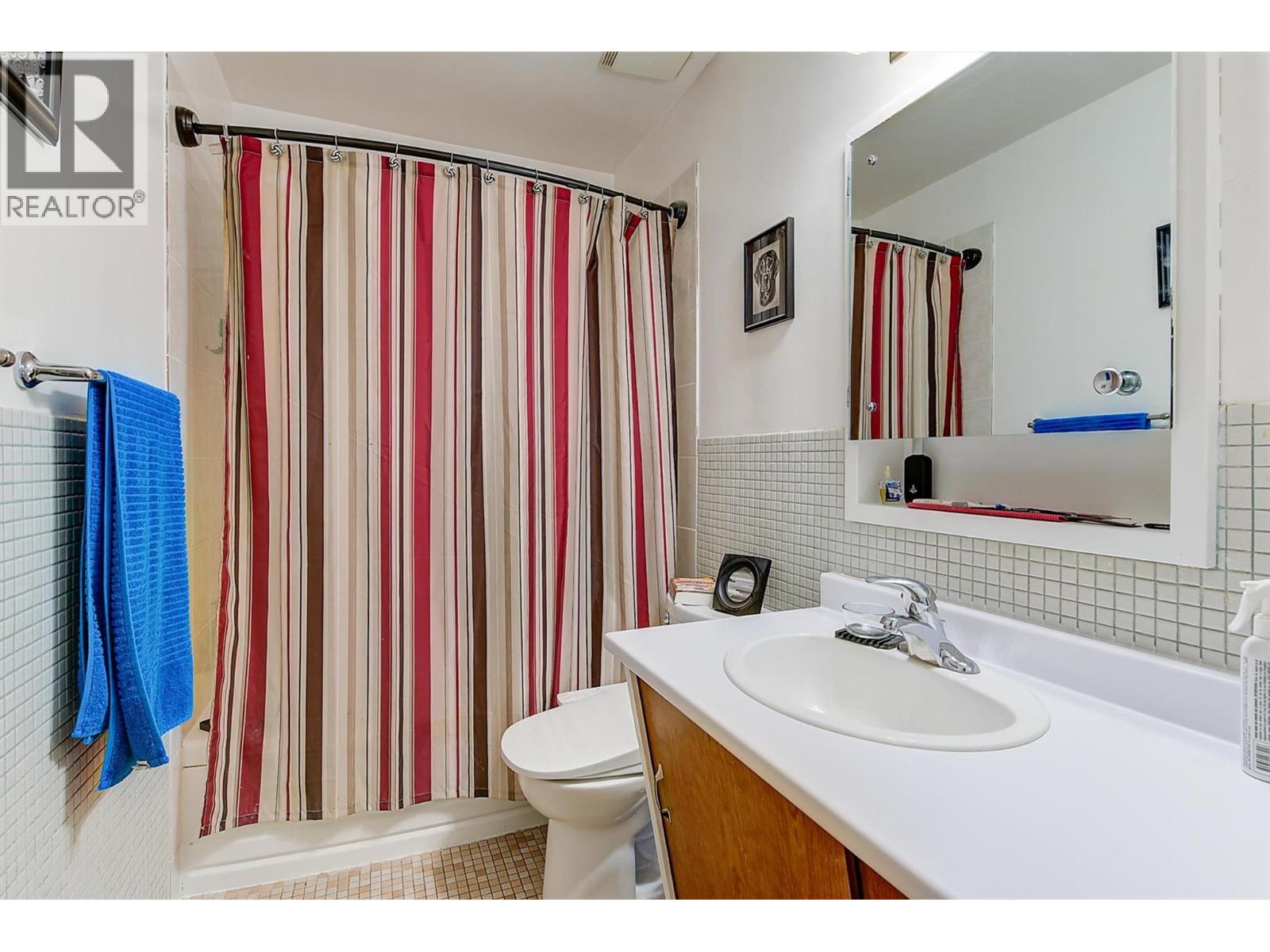 6 1291 Bernard Avenue, Kelowna