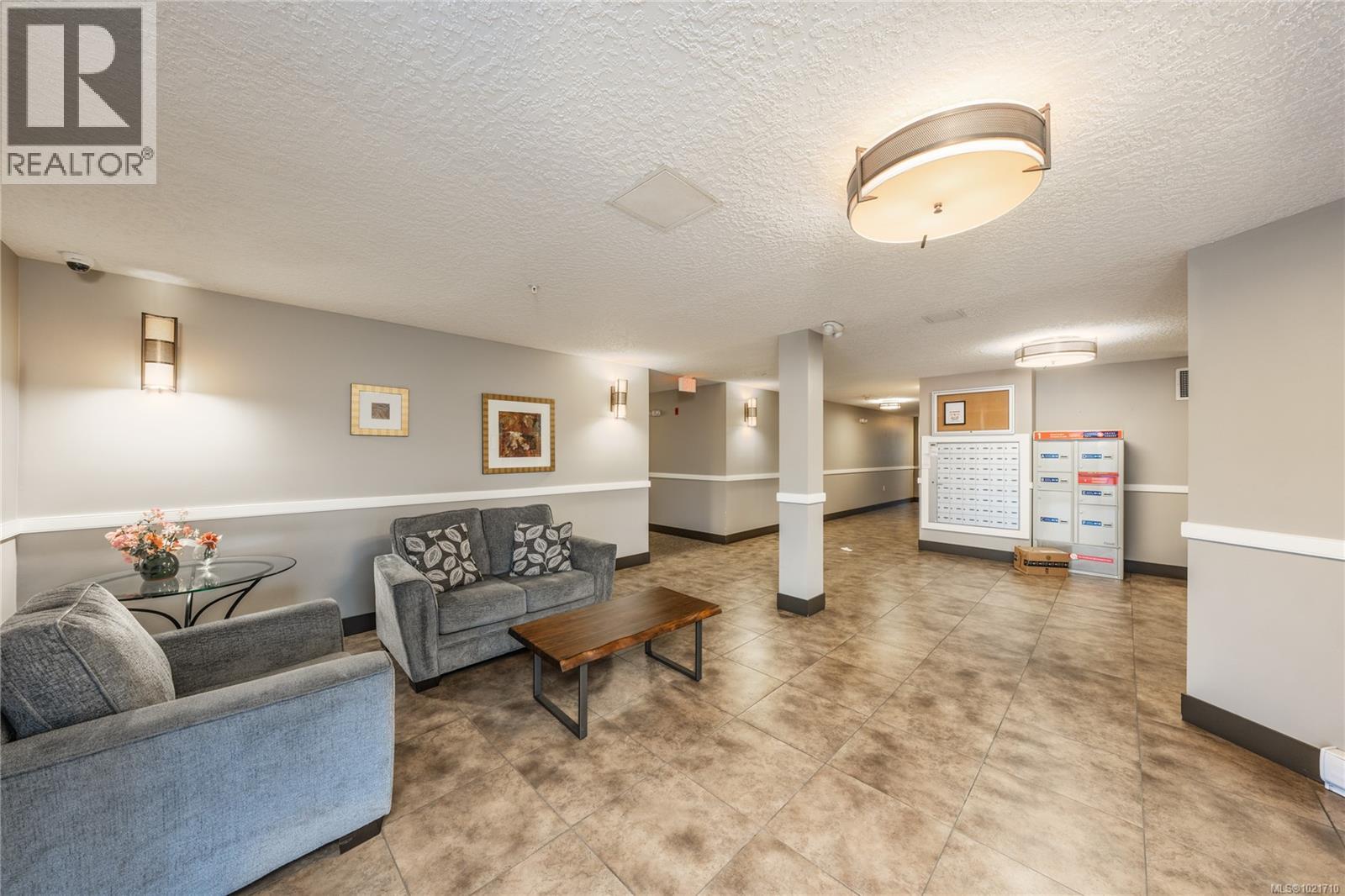 103 4529 West Saanich Road, Saanich