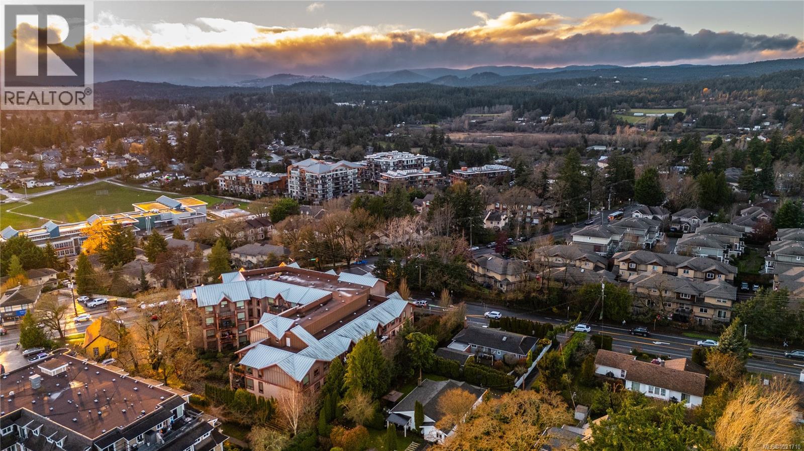 103 4529 West Saanich Road, Saanich