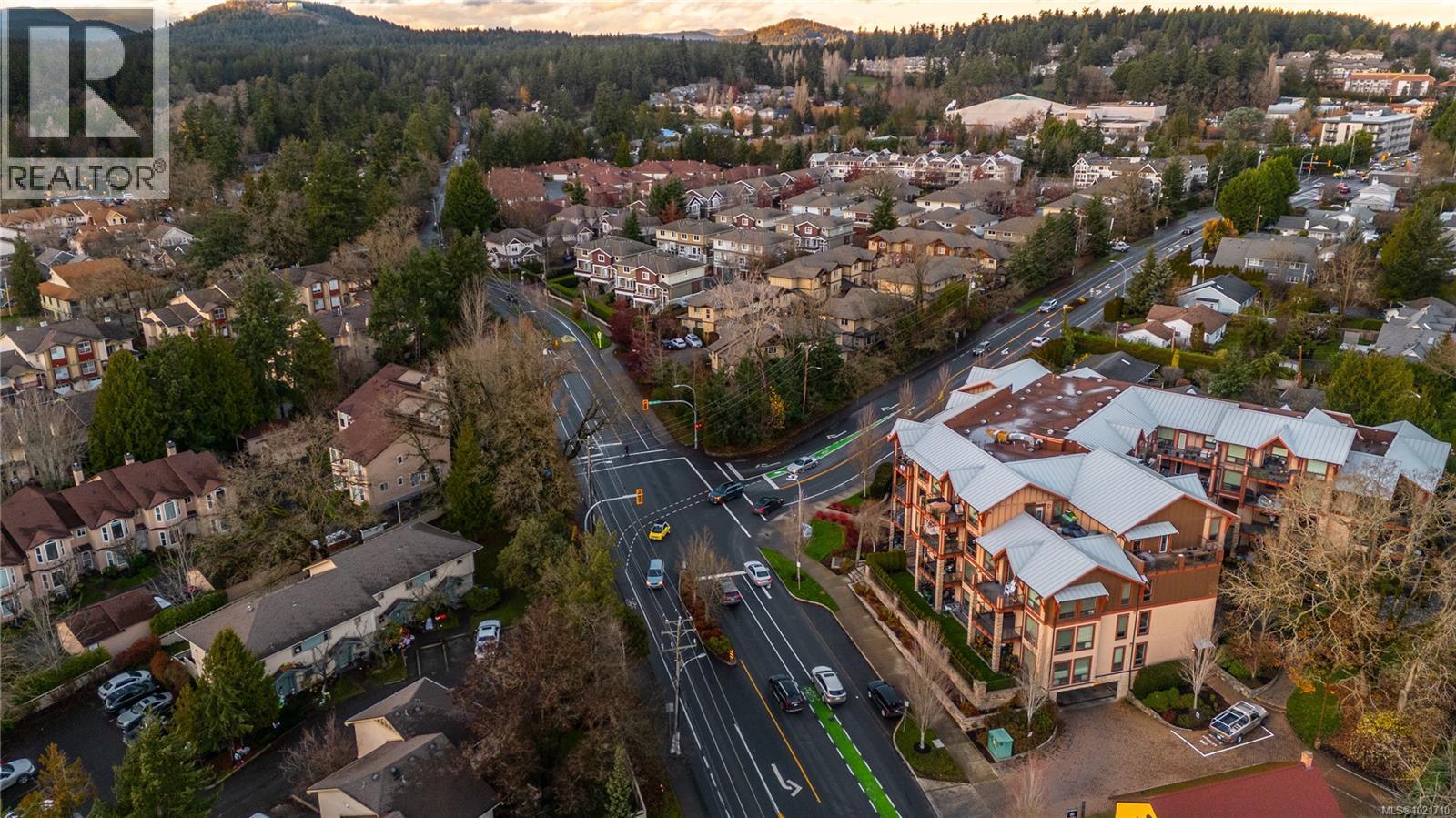 103 4529 West Saanich Road, Saanich