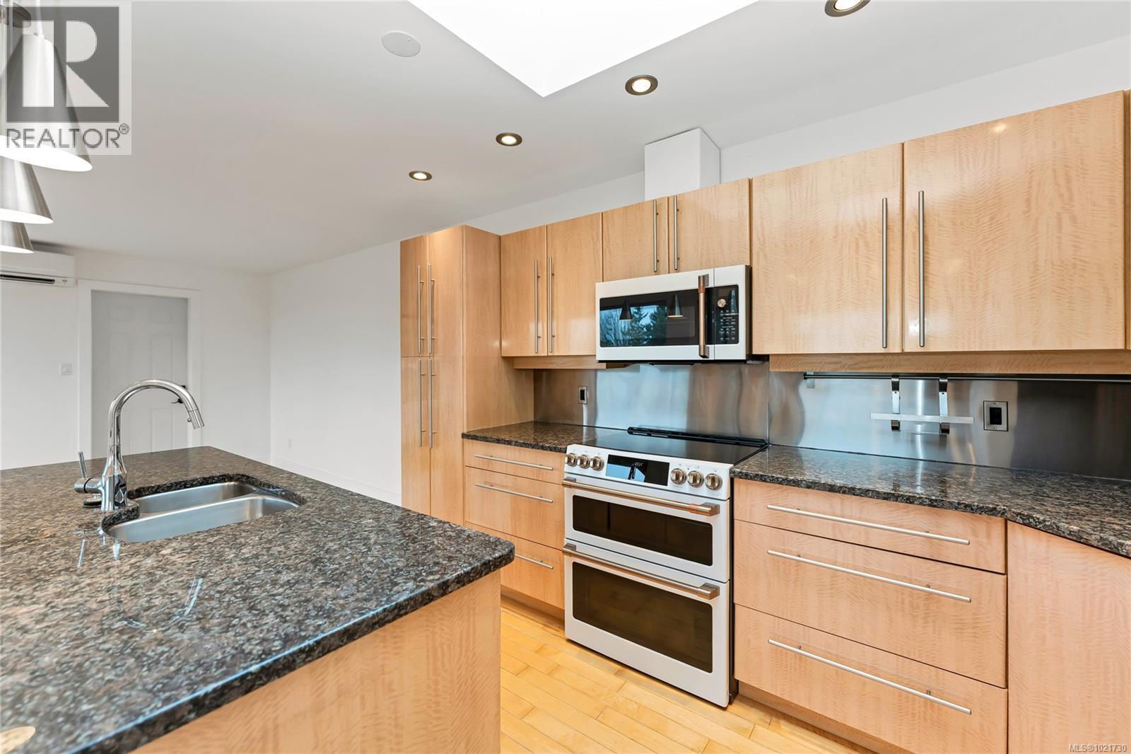  5198 Beckton Road, Saanich