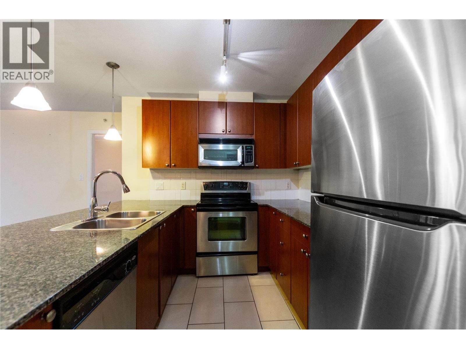 506 610 VICTORIA STREET, New Westminster