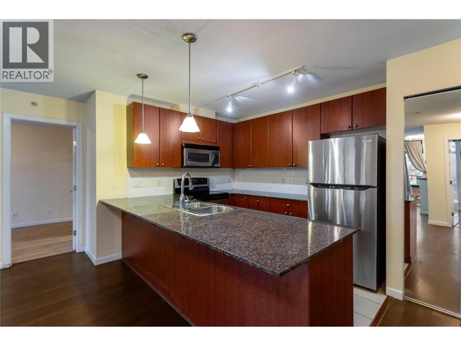 506 610 VICTORIA STREET, New Westminster