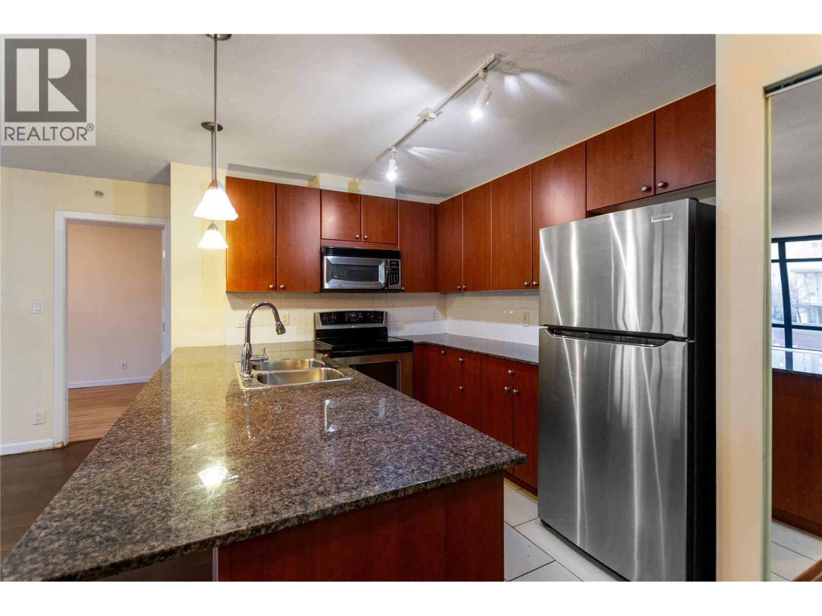 506 610 VICTORIA STREET, New Westminster