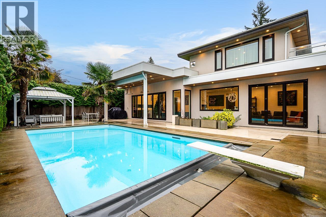 1026 BELMONT AVENUE, North Vancouver