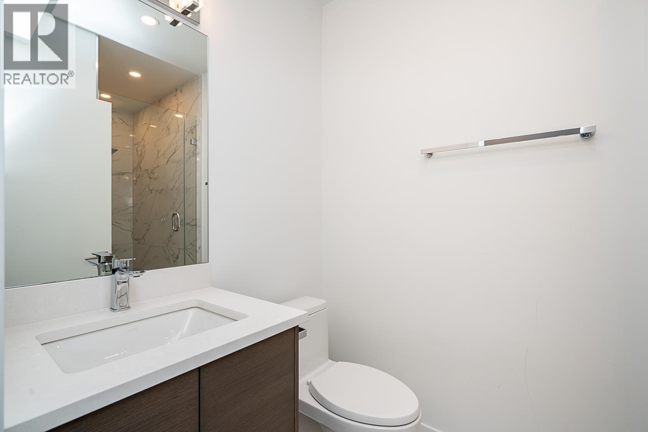 1026 BELMONT AVENUE, North Vancouver