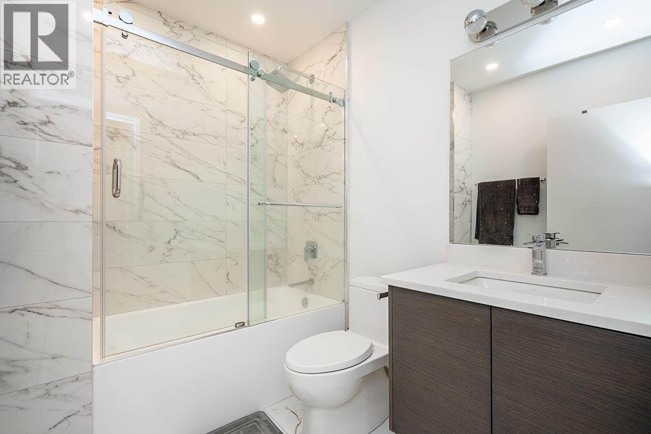 1026 BELMONT AVENUE, North Vancouver