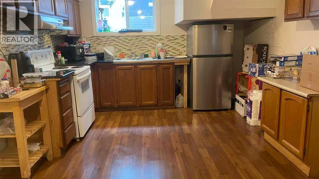 Single Family House Bungalow for Sale in  Valdes Place NW Varsity Calgary 