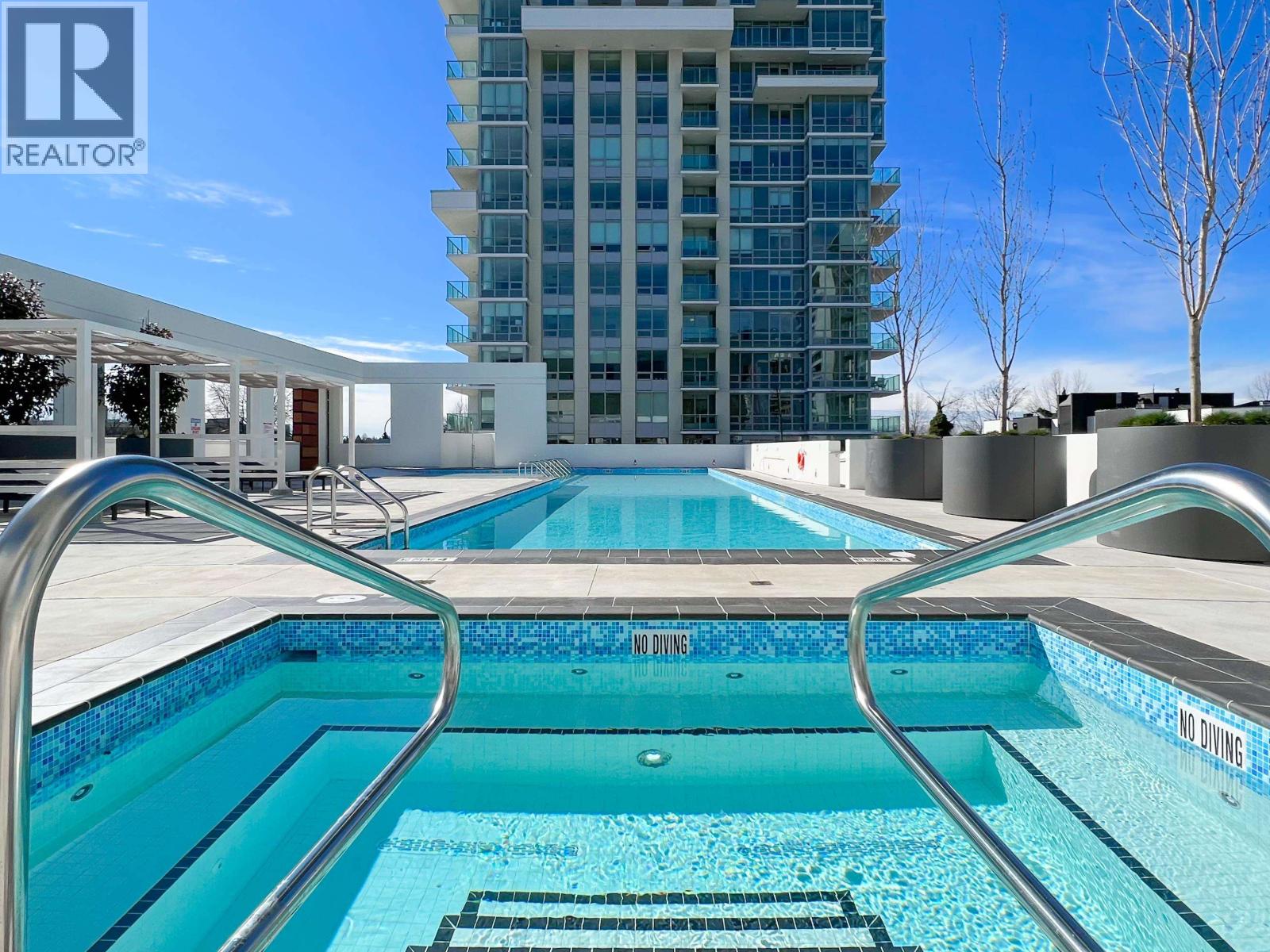 807 1675 LIONS GATE LANE, North Vancouver