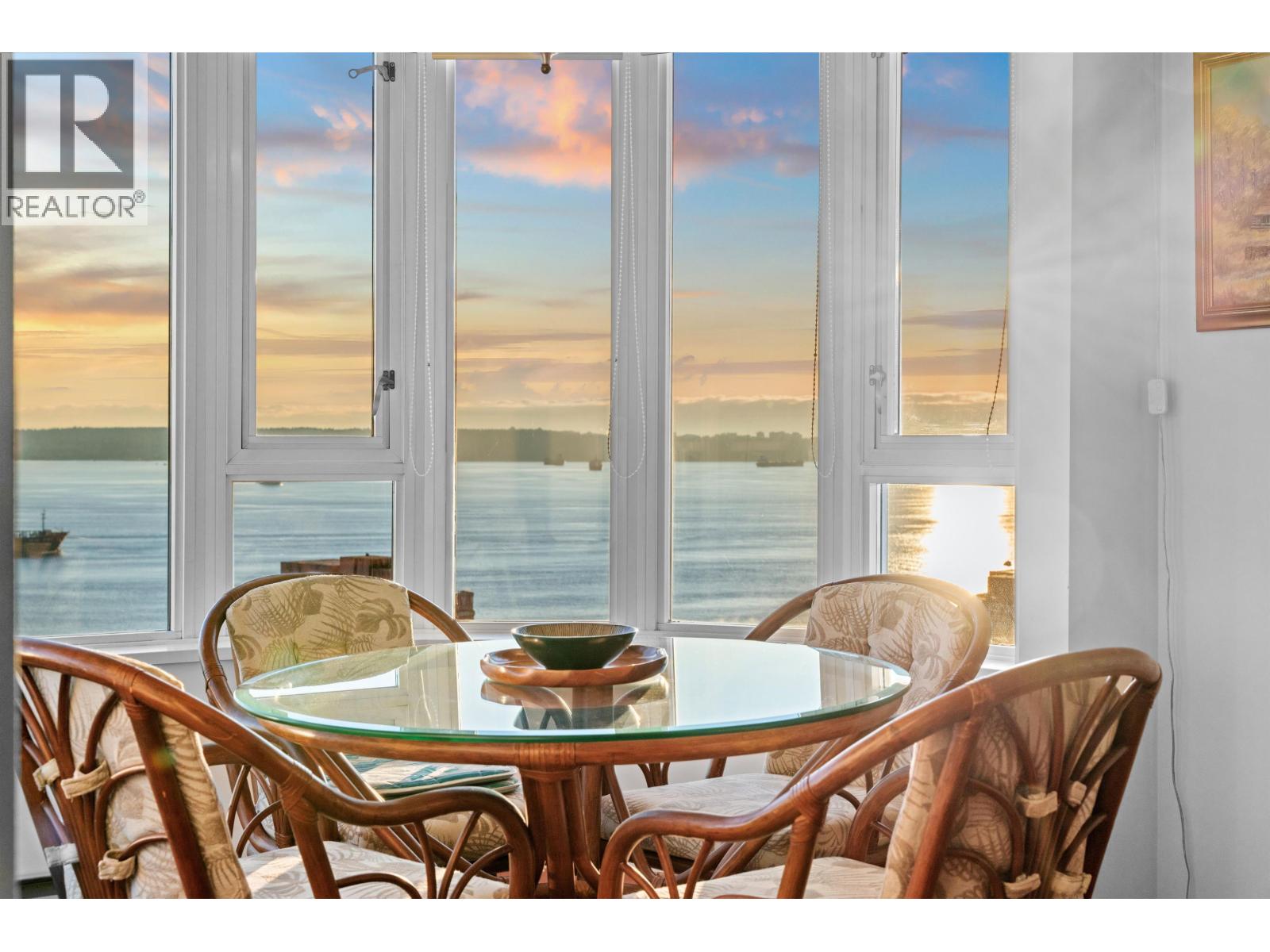 1601 2203 BELLEVUE AVENUE, West Vancouver