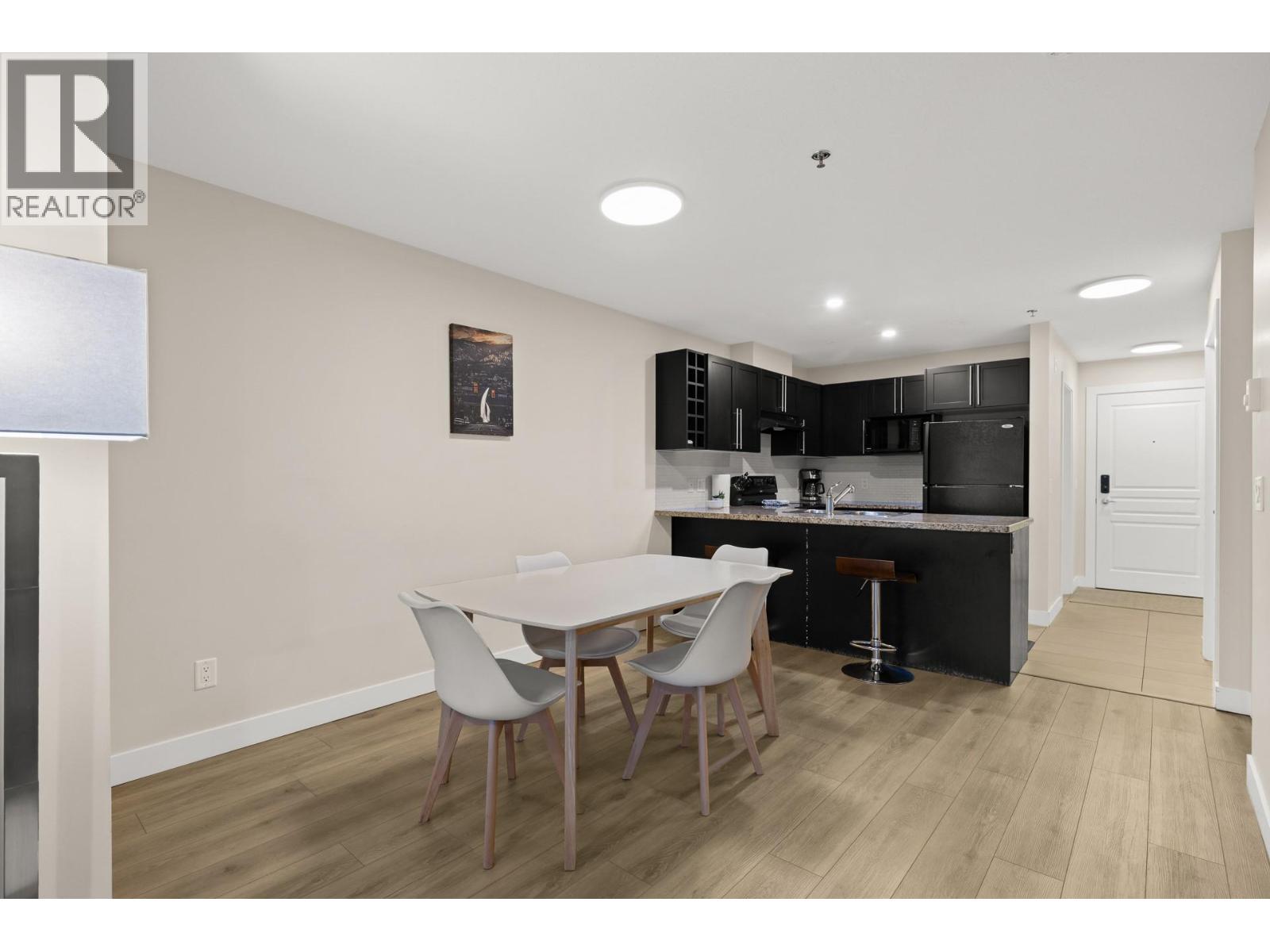 210 1093 Sunset Drive, Kelowna