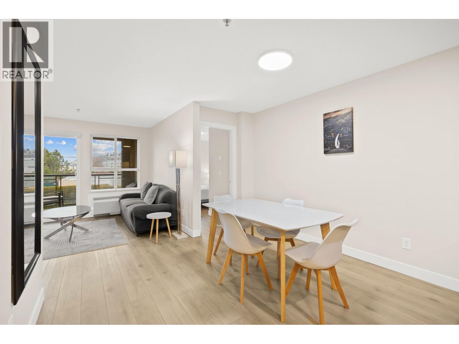 210 1093 Sunset Drive, Kelowna