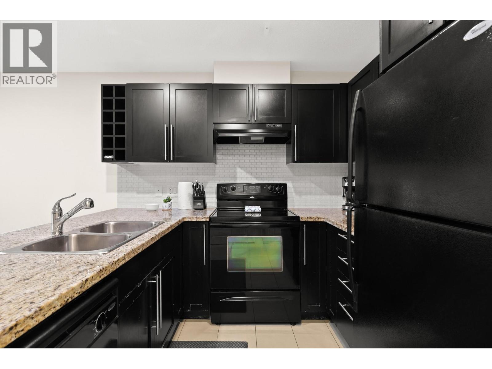 210 1093 Sunset Drive, Kelowna