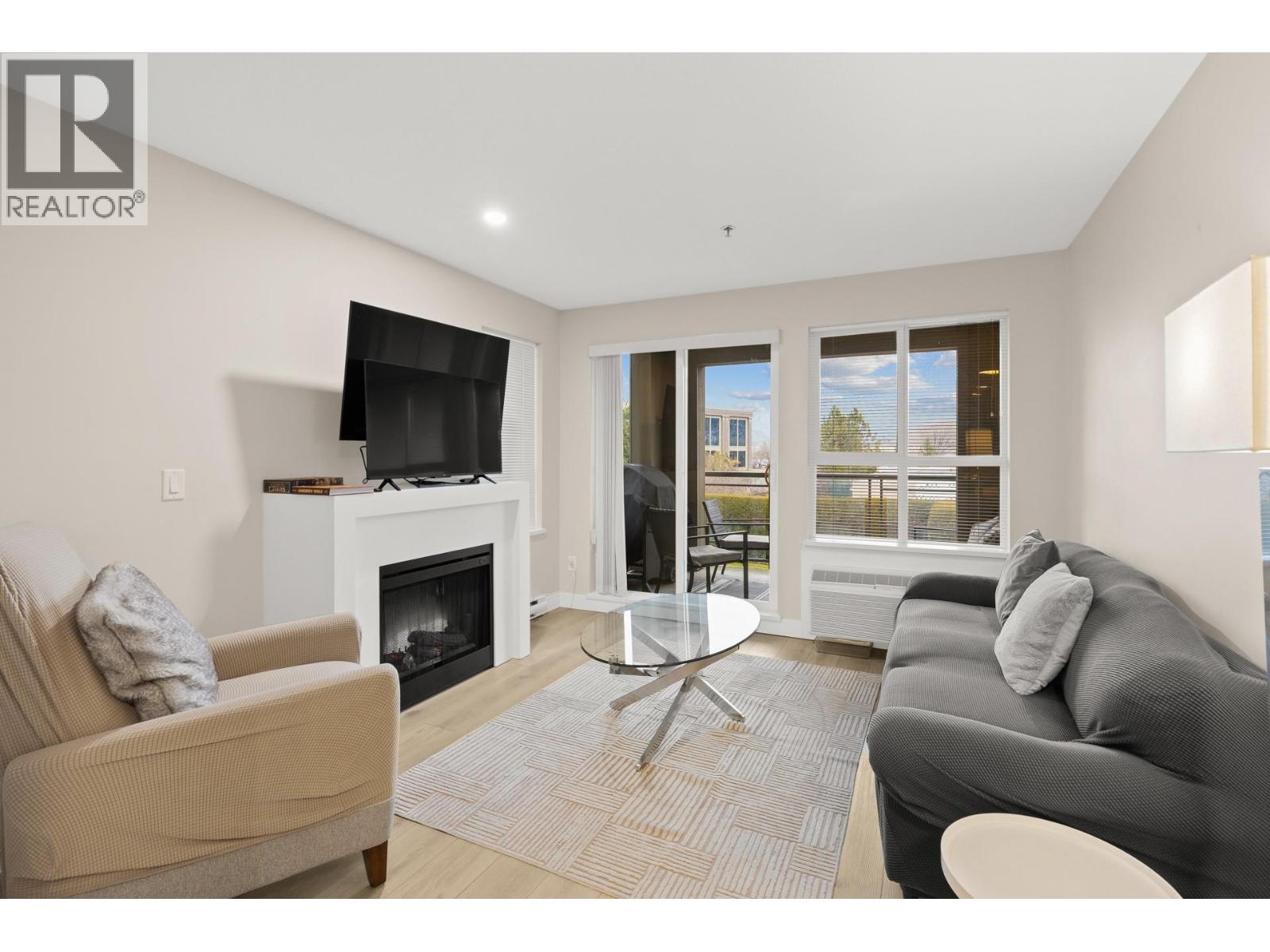 210 1093 Sunset Drive, Kelowna